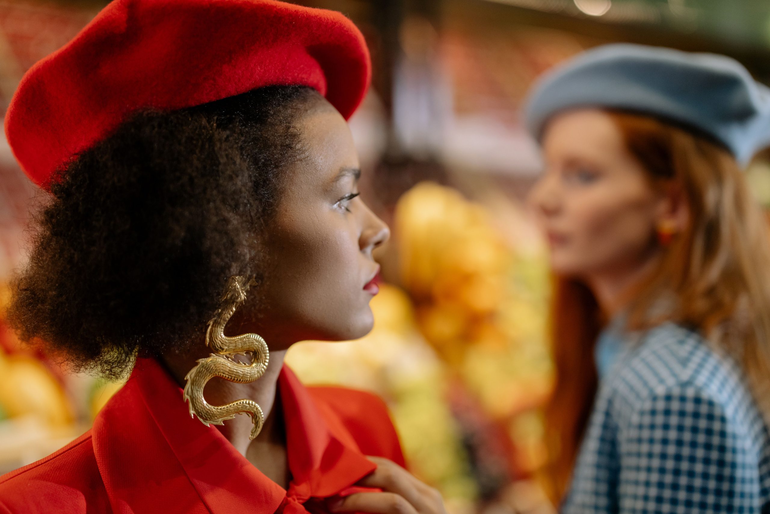 Femmes fashionable accessoires bold coloré